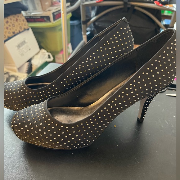 Brand New! Steve Madden Madden Girl Studded High Heels; size 10 - Picture 2 of 3